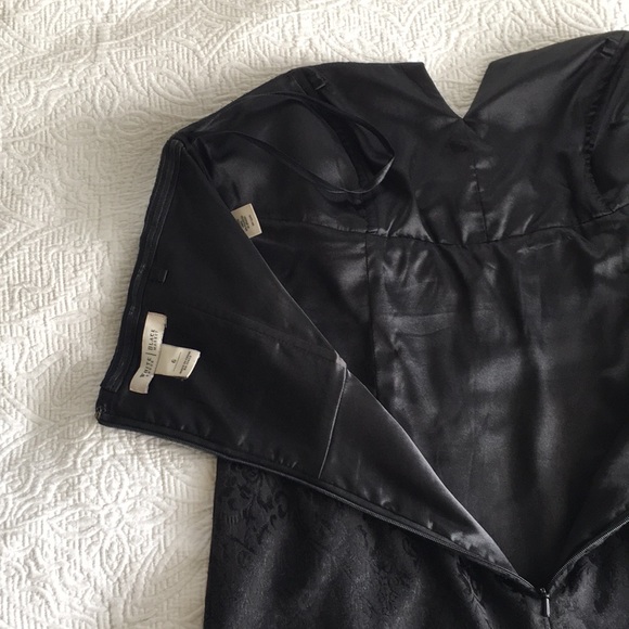 Black Textured Strapless Cocktail Dress - Picture 4 of 4